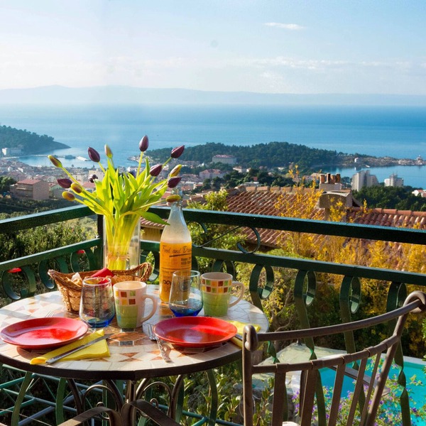 Peacefull, charming and friendly home