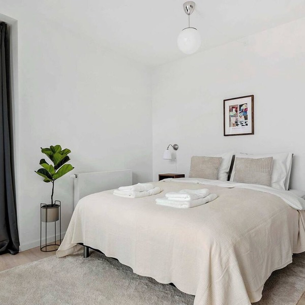Perfect City Break Apartment w Private Balcony