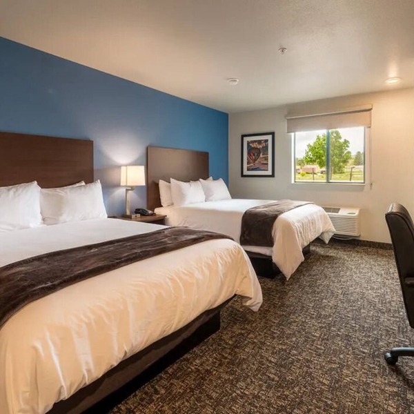Perfect Getaway: Comfortable Room w/Kitchen, Near Mystic Lake!