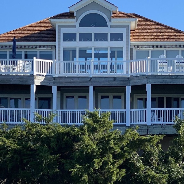 Perfect setting. Great sunsets, golf course & bayside water views- Truly Unique!