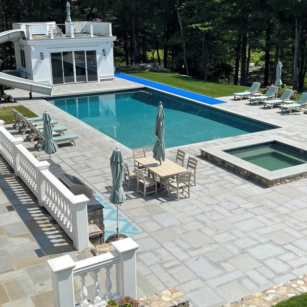 Perfect World Cup Home Base. 30 Min From Logan Airport and 22 Min to Gillette.