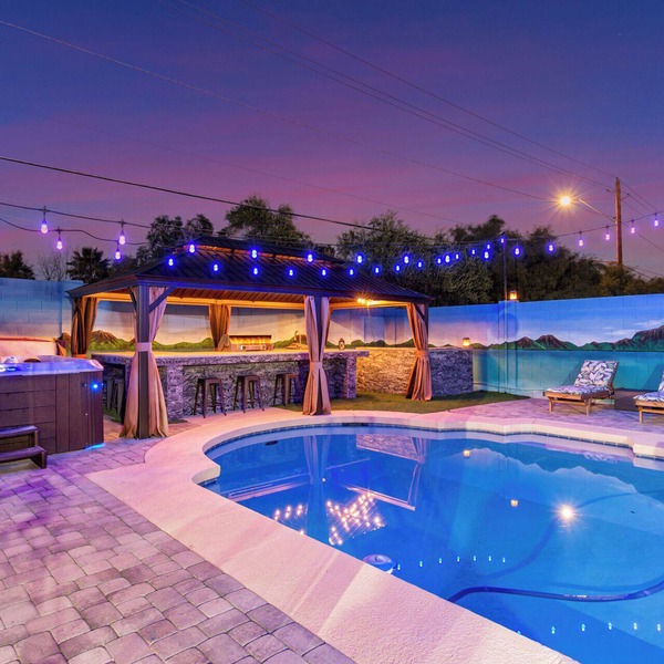 Perfectly centrally located with all the amenities imaginable.
