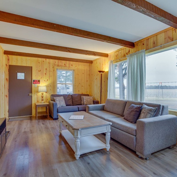 Pet-Friendly Cabin Retreat: Wisconsin River Access
