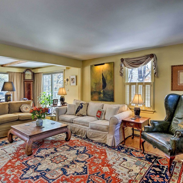 Pet-friendly Cape Cod Home w/ Deck 2 Mi to Beaches