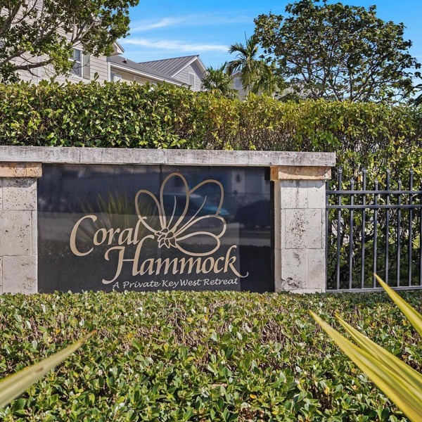 PET FRIENDLY! Completely REMODELED! 3 Bedroom 3 bathroom home. Sleeps 8