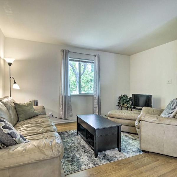 Pet-Friendly Durham Home about 3 Mi to Downtown!