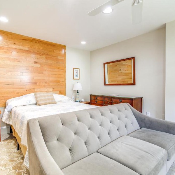 Pet-Friendly Garden Studio ~ 25 Mi to Boston!