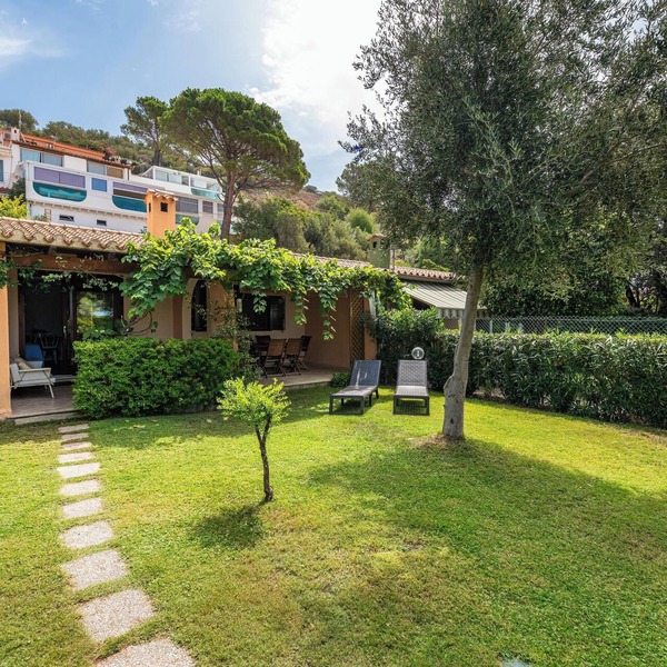 Pet-Friendly Holiday Home “Casa Anna” next to the Beach with Sea Views