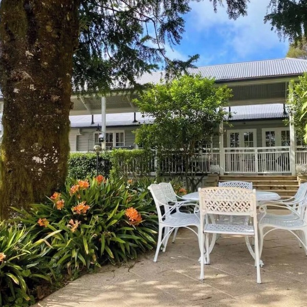 Pet-friendly home surrounded by National Park with Spa & Sauna.