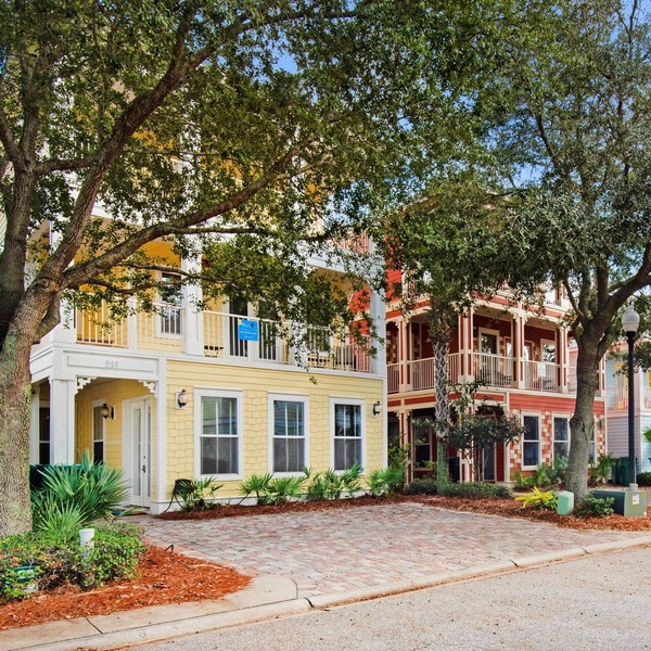 ⭐Pet Friendly⭐Lagoon Pool-Beach Trolley-2 Kings 👑-5BR Here Comes the Sun