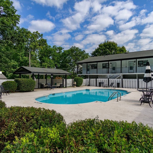 Pet-Friendly Lakefront Studio – Canoes, Pool, Tennis, and Resort Perks at Historic Mill House Lodge!