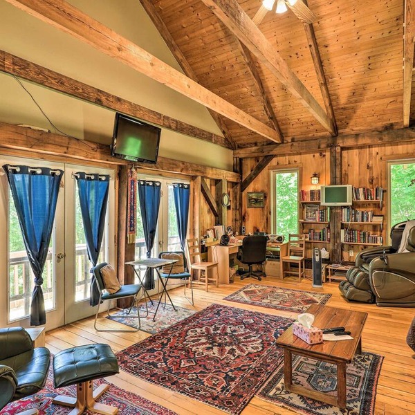 Pet-Friendly Leicester/Asheville Mtn View Escape