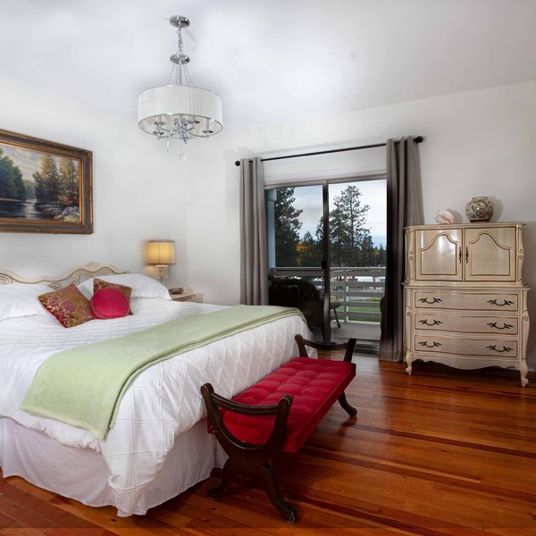 Pet Friendly Licensed Suite on Haskap Farm