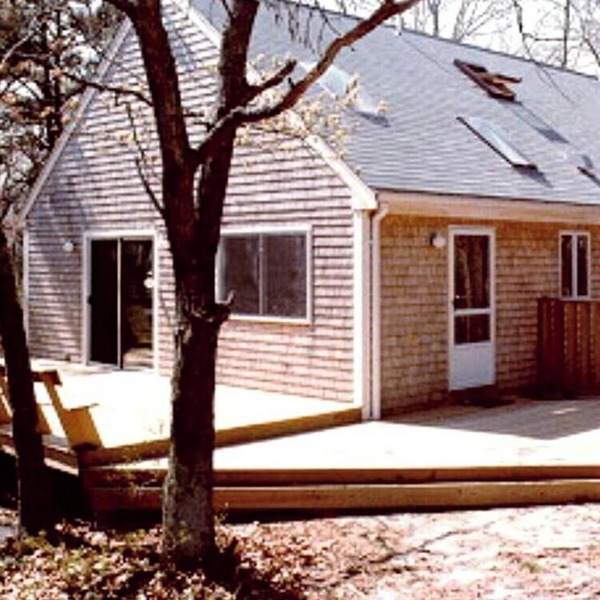 Pet-Friendly Serene Martha’s Vineyard Cottage with Skylights in Edgartown, Massachusetts