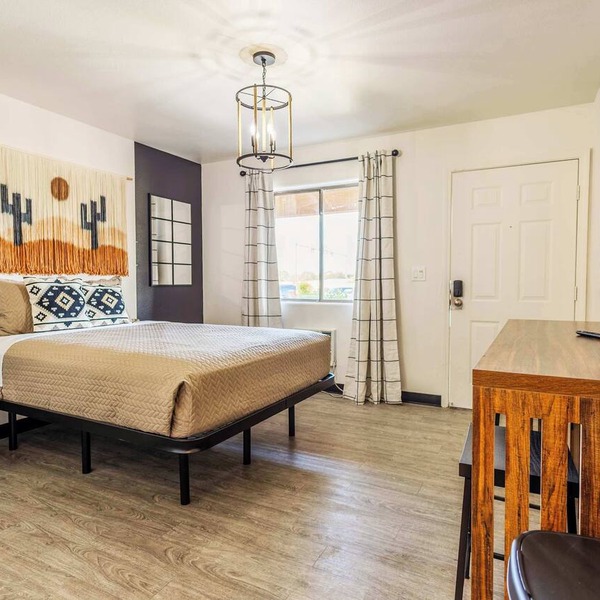 Pet-Friendly Studio | 5 Min to Hospital