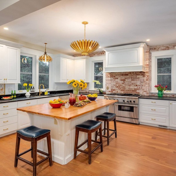 Pet-Friendly! Stunning Home — Steps to Downtown, CU & Hiking Trails.