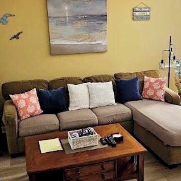 Pet Friendly Recently Updated! 2B/2B 2nd Floor Condo in Barefoot Resort.