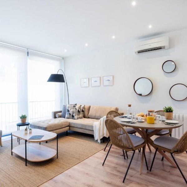 Petit Luxe Tobella Esquerra