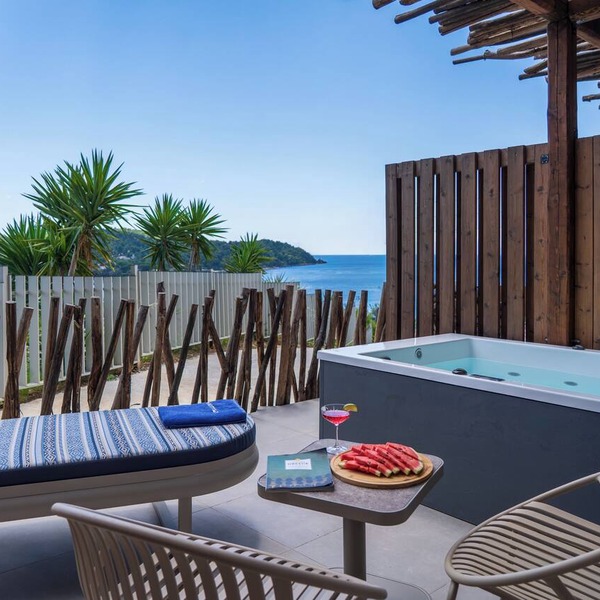 Petra Nera Skiathos