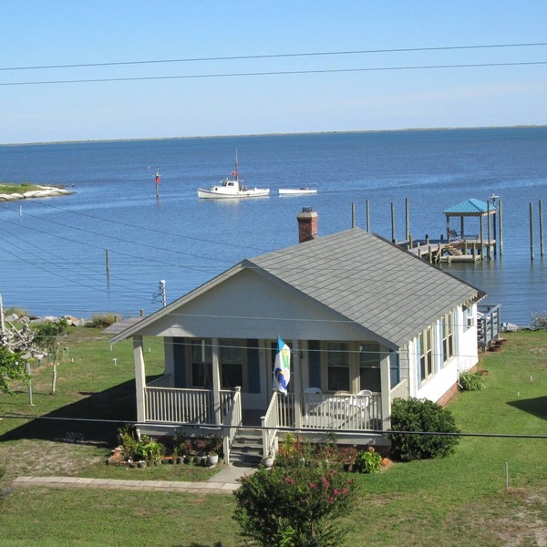 Pets Allowed Waterfront Rental Home On Core Sound