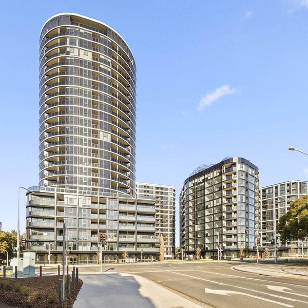 Phillip 2-Bed: Chic Interiors, Amazing Amenities
