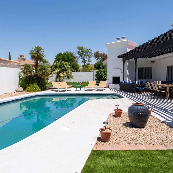 Phoenix 75 - Four Bedroom Villa, Sleeps 12