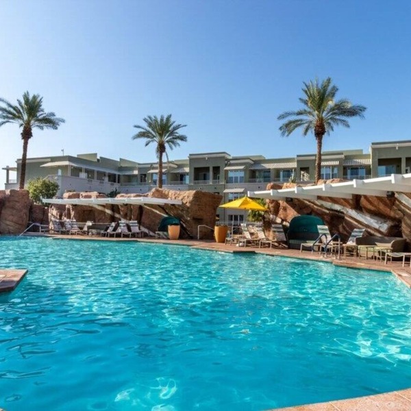 Phoenix | Desert Hideaway | Golf & Resort Pool
