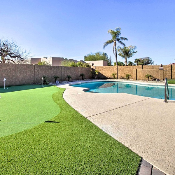 Phoenix Villa: Backyard Oasis w/ Pool & Games