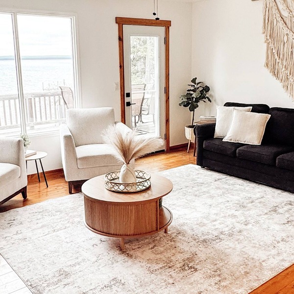 Pine Haven: Cozy Lakefront Escape with Private Beach & Hot Tub