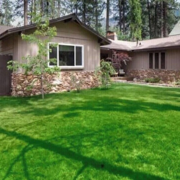 PineCone Lodge - 3 bed/2 bath - South Lake Tahoe (sleeps 6)