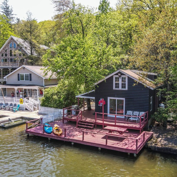 Poconos Waterfront Haven