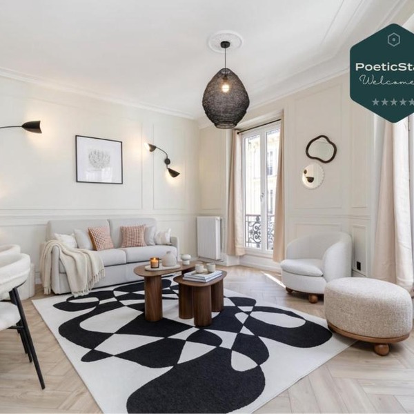 PoeticStay - Sentier - Caire