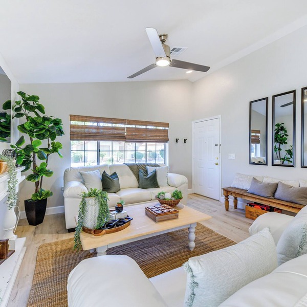 Pool Access! Extended Snowbird Escape in Gilbert