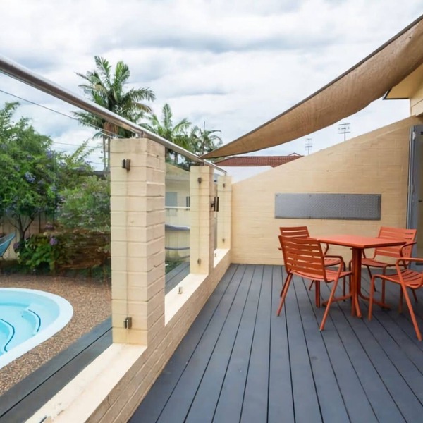 Pool and Spa on the Lakefront with Suite Studio