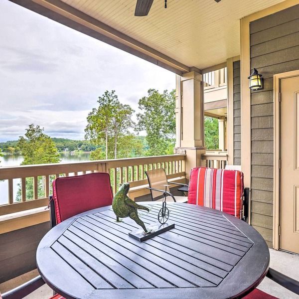 Pool & Boat Dock! Logan Martin Lake Extended Stay
