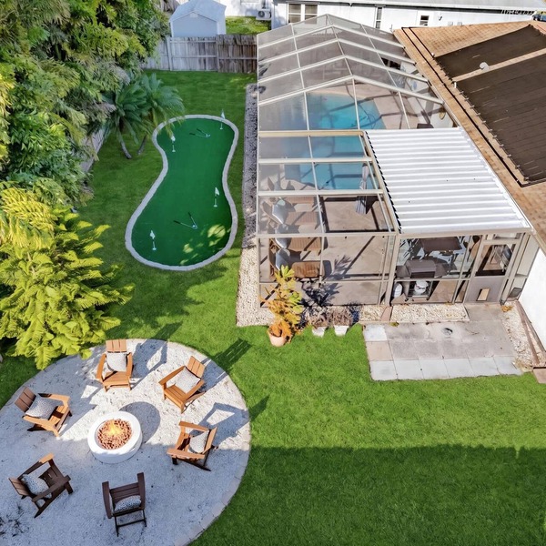 Pool & Fire Pit Retreat – Sleeps 14 - BBQ Grill