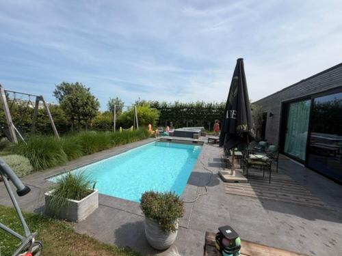 Poolhouse