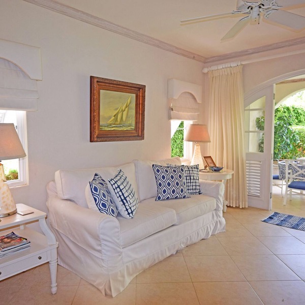 Poolside apartment (2 bed) in exclusive Sugar Hill Resort