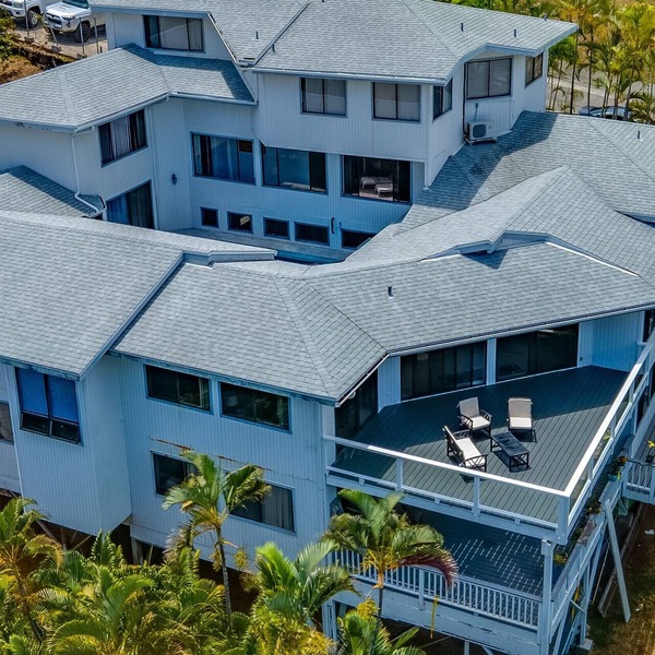 Poolside Paradise: with Double Bay View Rooms - Unit C
