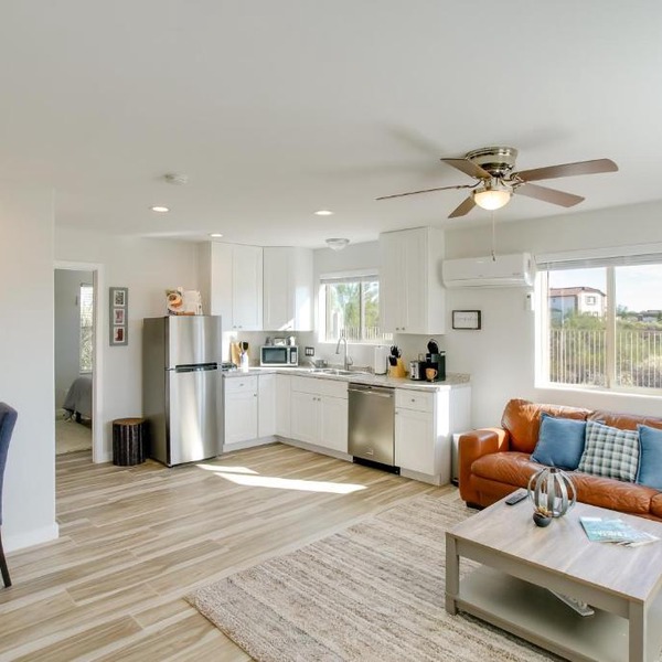 Poolside Relaxation: Couple's Retreat in Peoria!