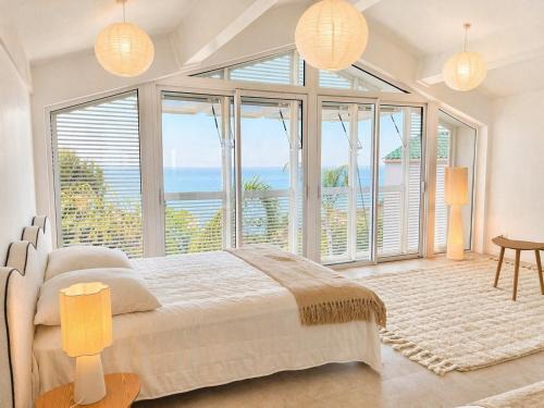 Pop villa Monaco