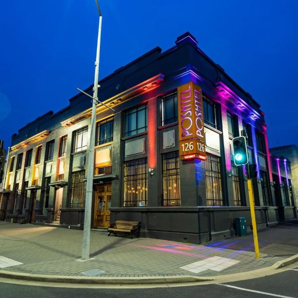 Poshtel