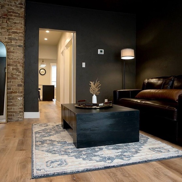 Premium accommodations for up to 4 people in the heart of Downtown Greensburg