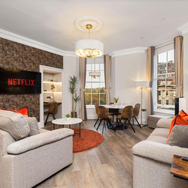 Prime Central Edinburgh 3 bed