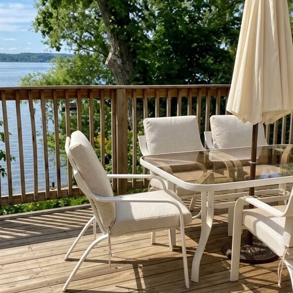 Prime location - Ranch House on Seneca Lake