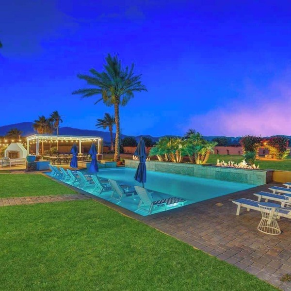 Private 3-Home Ranch with Resort Pool