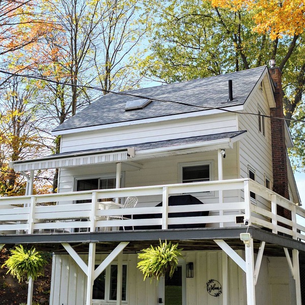 Private 4 Bed, 2 Bath Lakefront Home on Lake Huron