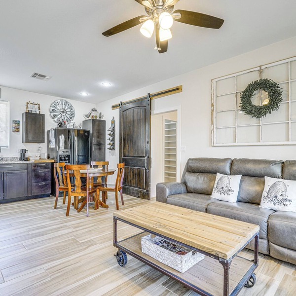 Private Acreage, Pet-Friendly Yard! Gilbert Haven