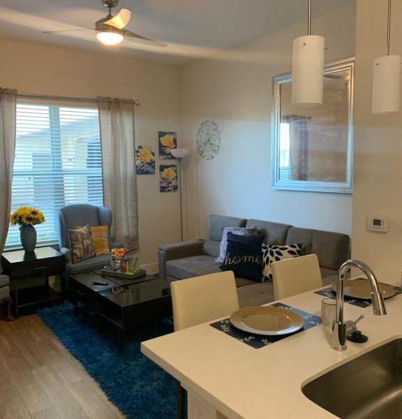 Private, amazing 1-bedroom apt in central location