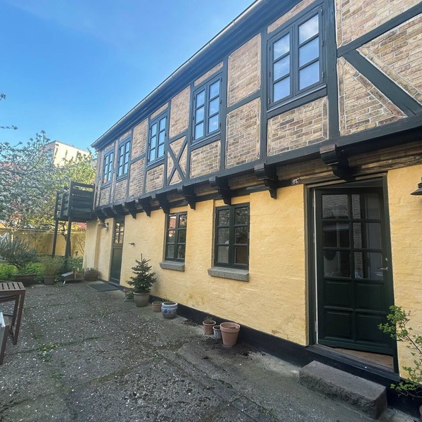 Private back house in central Odense